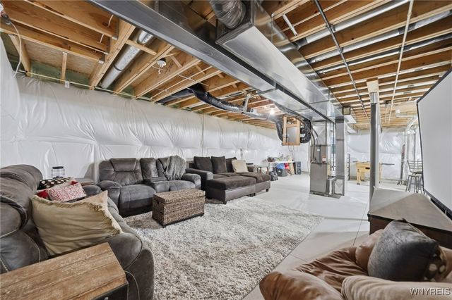 5327 Briannas Nook, Clarence, NY 14031