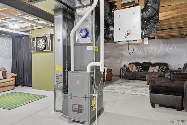 5327 Briannas Nook, Clarence, NY 14031