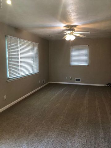 844 Hopwood LN, Virginia Beach, VA 23455