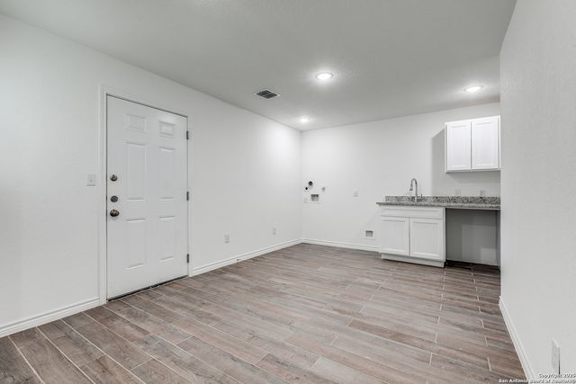 1835 W Poplar St Unit 501, San Antonio, TX 78207