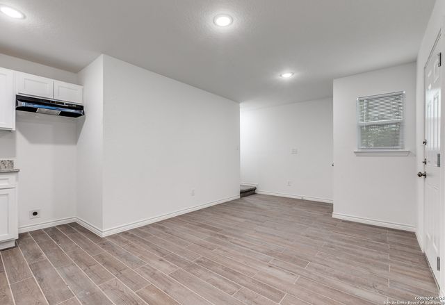 1835 W Poplar St Unit 501, San Antonio, TX 78207