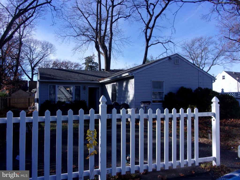 141 OAK AVE, Runnemede, NJ 08078