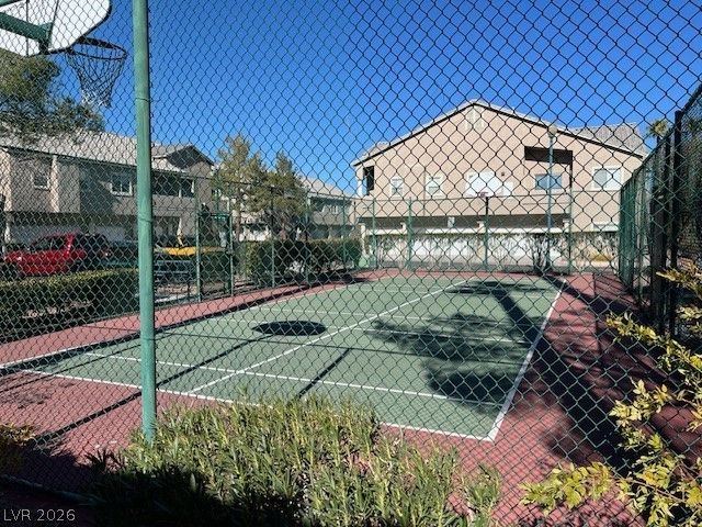 2000 QUARTZ CLIFF Street 202, Las Vegas, NV 89117