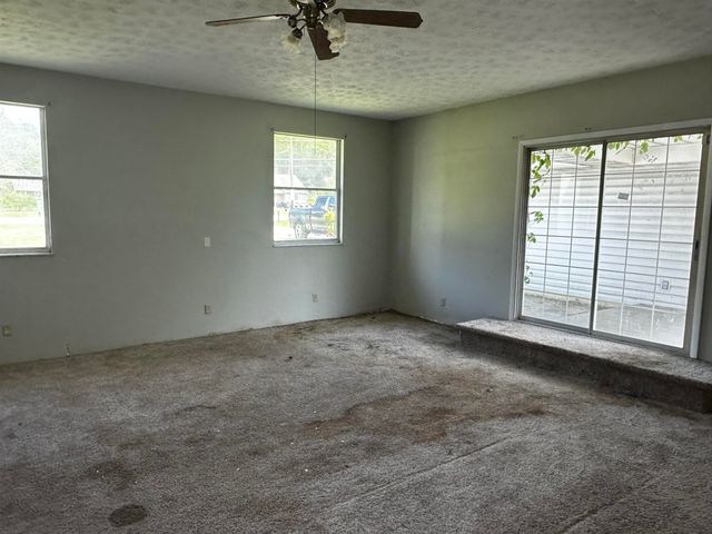 1376 Whites Creek Road, Prichard, WV 25555