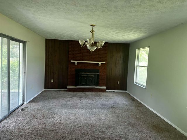 1376 Whites Creek Road, Prichard, WV 25555