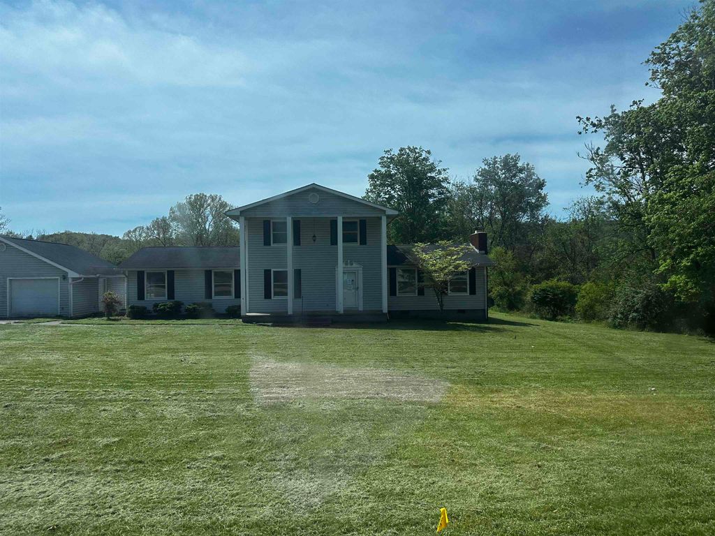 1376 Whites Creek Road, Prichard, WV 25555