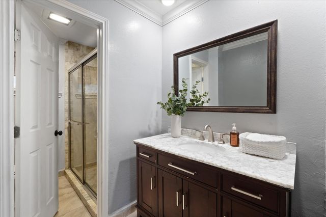 202 County Fair Drive, Houston, TX 77060