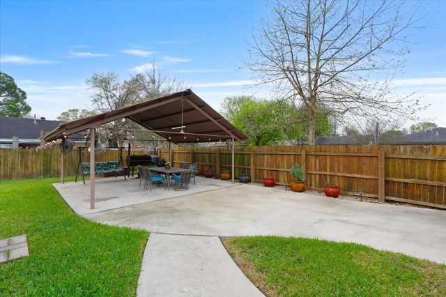 202 County Fair Drive, Houston, TX 77060