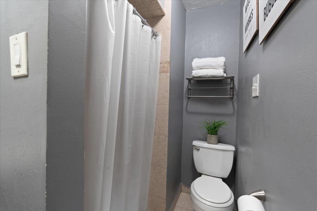 202 County Fair Drive, Houston, TX 77060