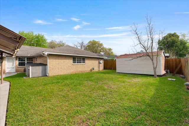 202 County Fair Drive, Houston, TX 77060