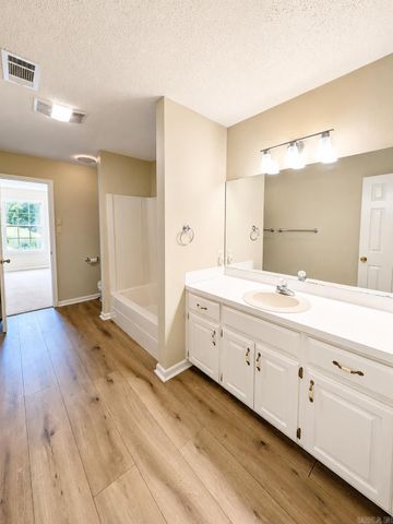 5 Plantation Acres, Little Rock, AR 72210