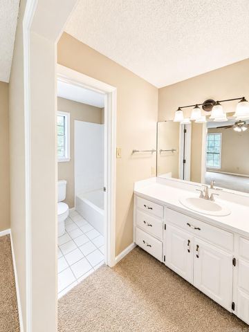 5 Plantation Acres, Little Rock, AR 72210