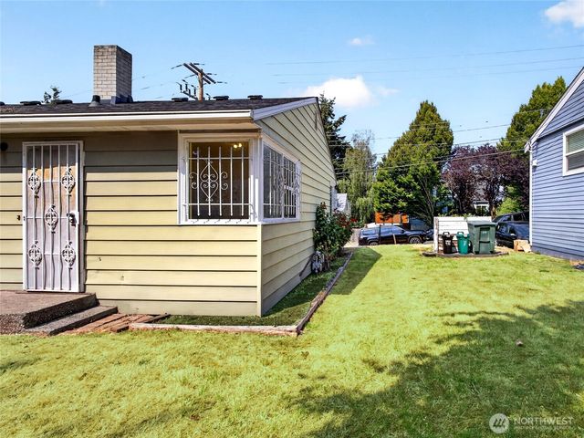 3011 E Pine Street, Seattle, WA 98122