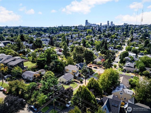 3011 E Pine Street, Seattle, WA 98122