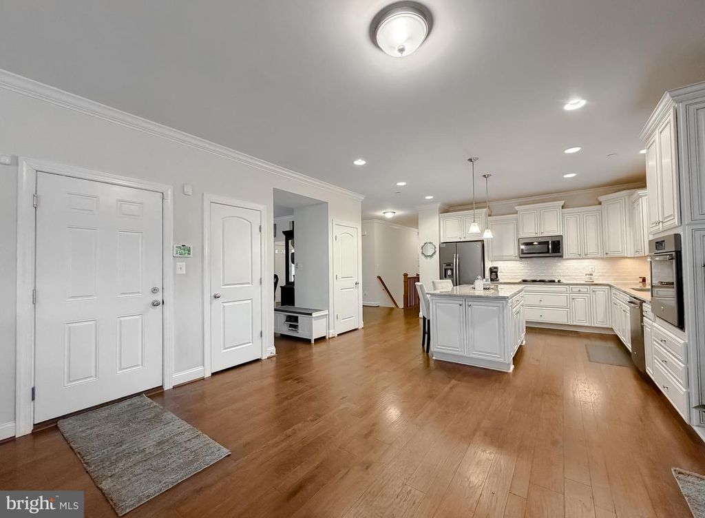 Image 15 of property listing at 24432 FWD DR, Hollywood, MD 20636