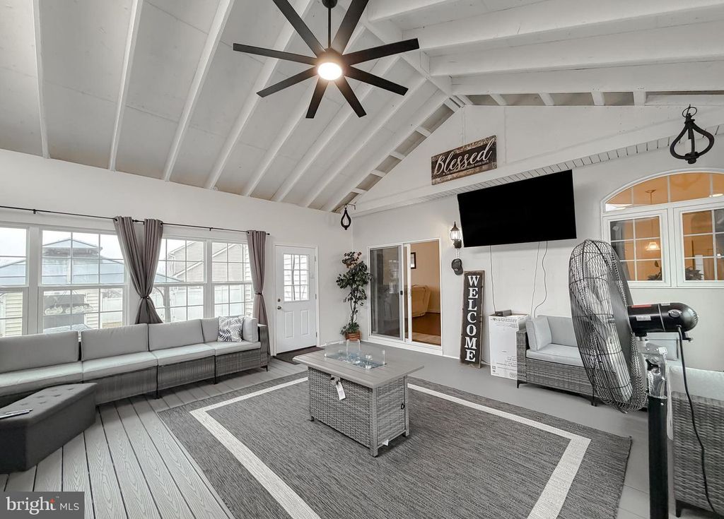 Image 37 of property listing at 24432 FWD DR, Hollywood, MD 20636