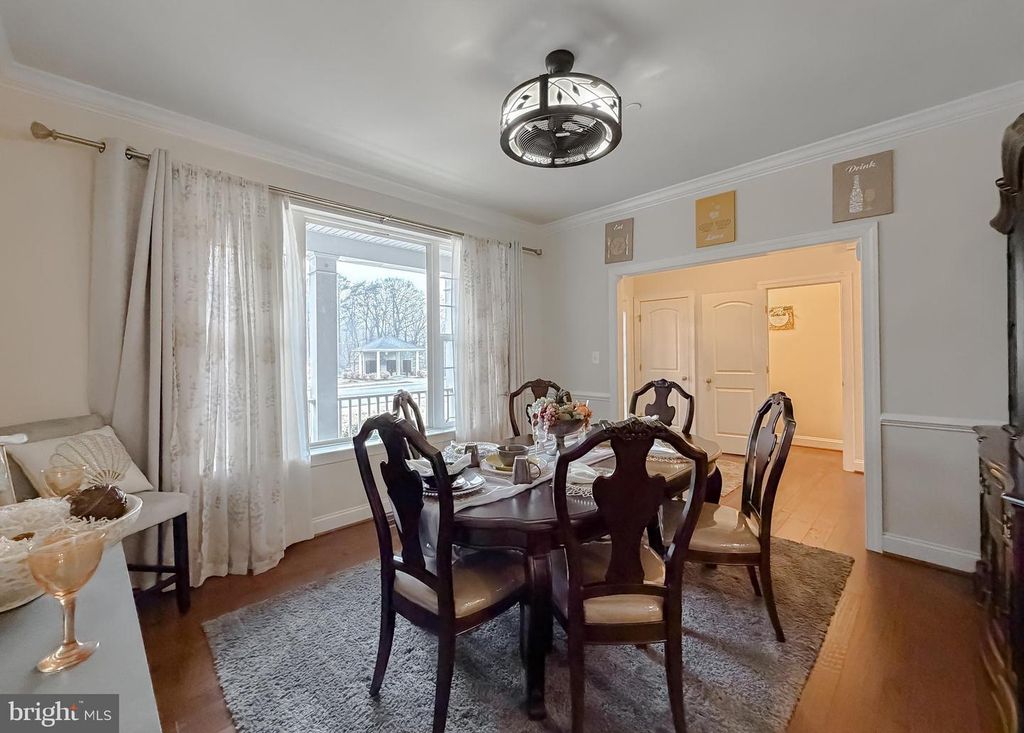 Image 6 of property listing at 24432 FWD DR, Hollywood, MD 20636