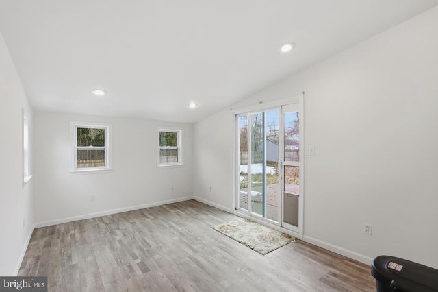 39 HEIGHTS LN, Feasterville Trevose, PA 19053