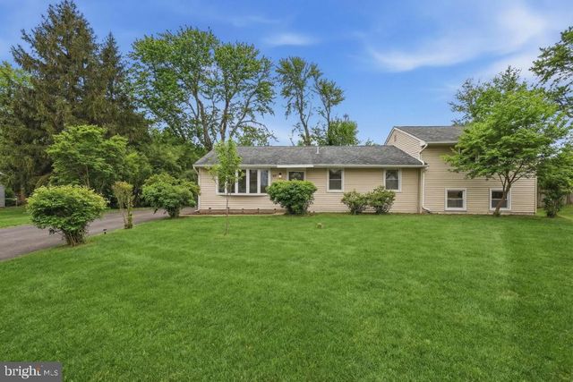 39 HEIGHTS LN, Feasterville Trevose, PA 19053