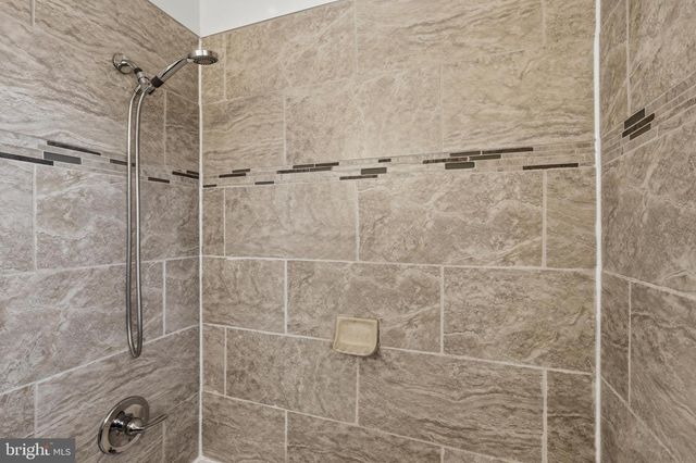 39 HEIGHTS LN, Feasterville Trevose, PA 19053