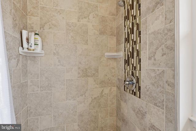 39 HEIGHTS LN, Feasterville Trevose, PA 19053