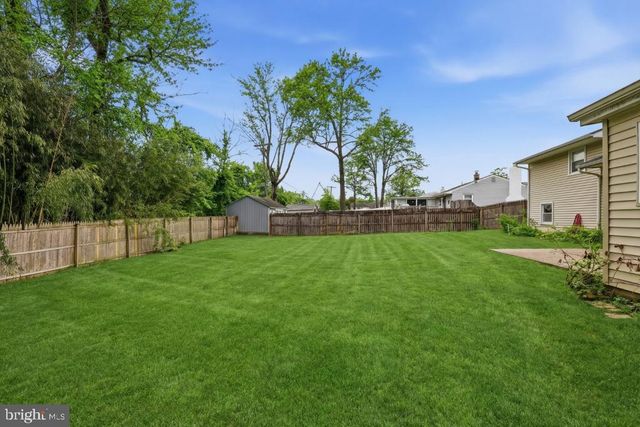 39 HEIGHTS LN, Feasterville Trevose, PA 19053