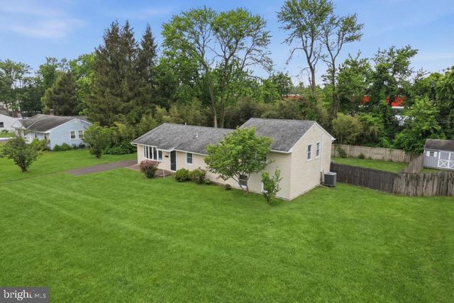 39 HEIGHTS LN, Feasterville Trevose, PA 19053