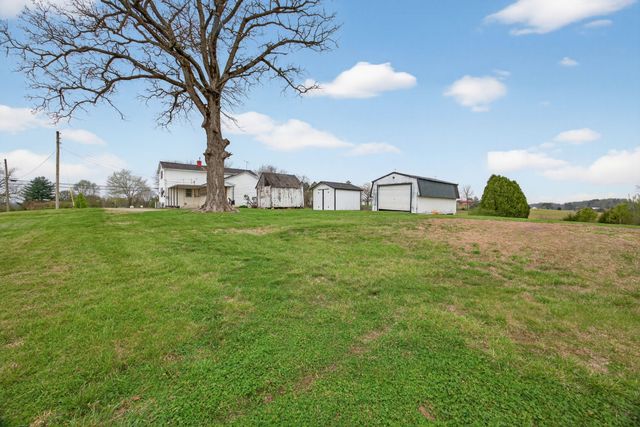 1298 S Bunker Hill Rd, Sparta, TN 38583