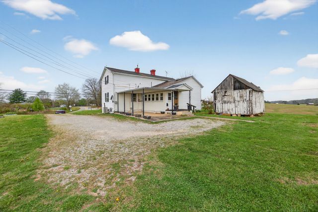 1298 S Bunker Hill Rd, Sparta, TN 38583