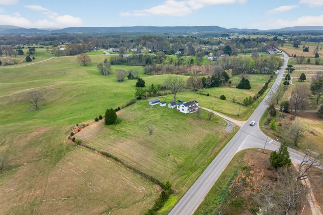 1298 S Bunker Hill Rd, Sparta, TN 38583