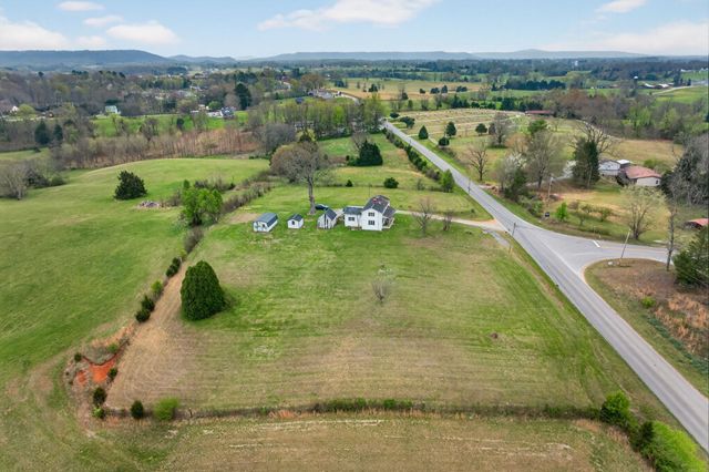 1298 S Bunker Hill Rd, Sparta, TN 38583