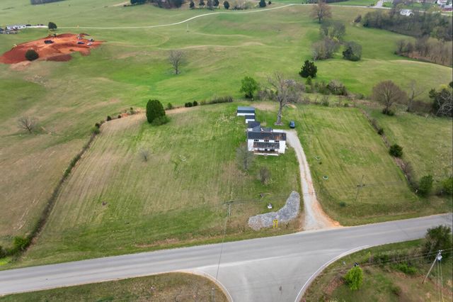 1298 S Bunker Hill Rd, Sparta, TN 38583