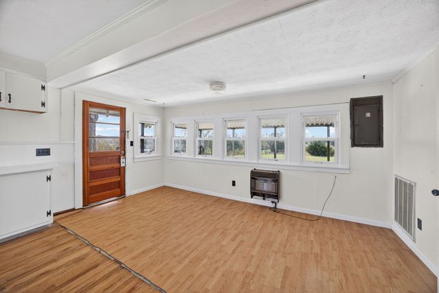 1298 S Bunker Hill Rd, Sparta, TN 38583