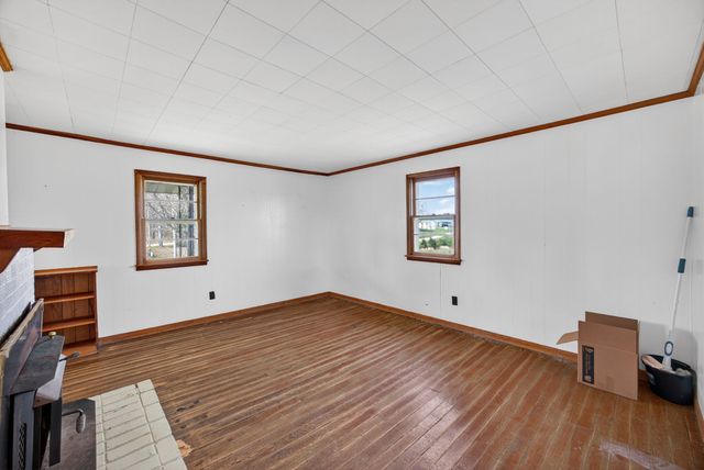 1298 S Bunker Hill Rd, Sparta, TN 38583