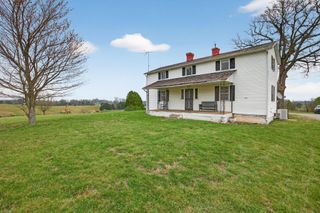 1298 S Bunker Hill Rd, Sparta, TN 38583