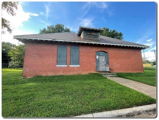 4145 Gossett Avenue, Charlotte, NC 28208