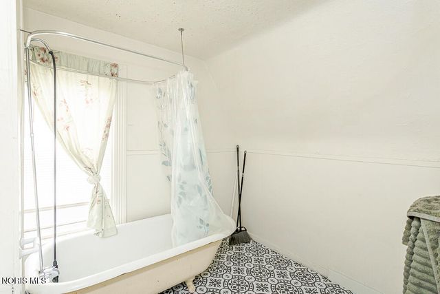 425 Bassett Street, Toledo, OH 43611