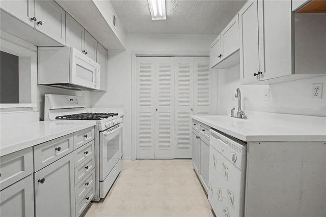 319 Park Ridge Circle, Marietta, GA 30068