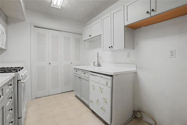 319 Park Ridge Circle, Marietta, GA 30068