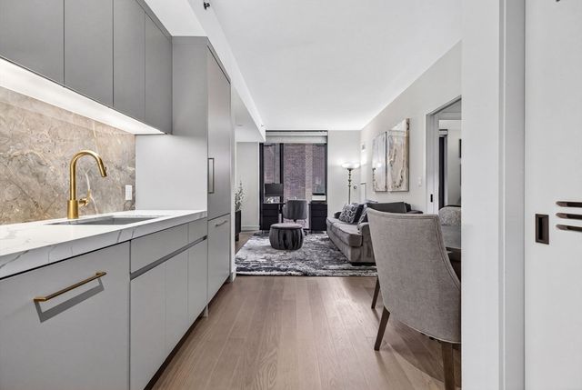 55 Lagrange St 409, Boston, MA 02116