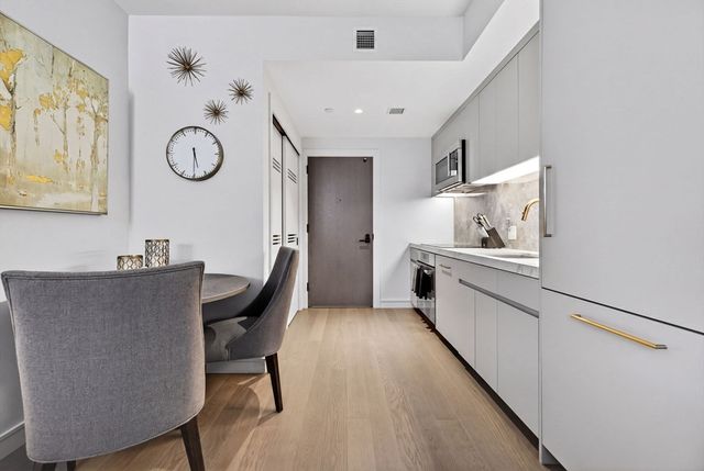 55 Lagrange St 409, Boston, MA 02116