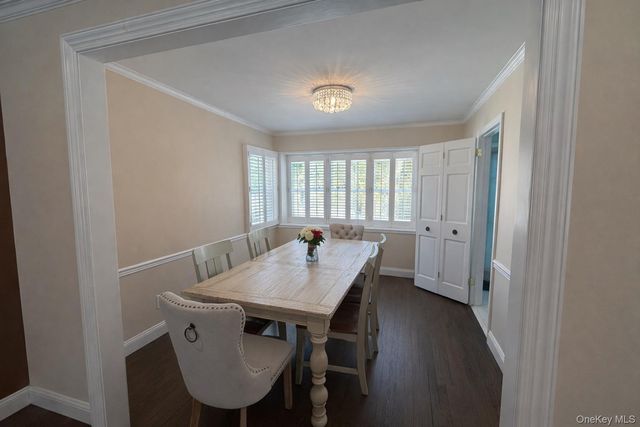 892 Lilac Drive, Massapequa, NY 11758