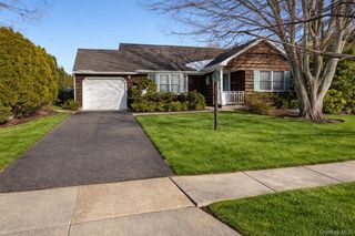 892 Lilac Drive, Massapequa, NY 11758