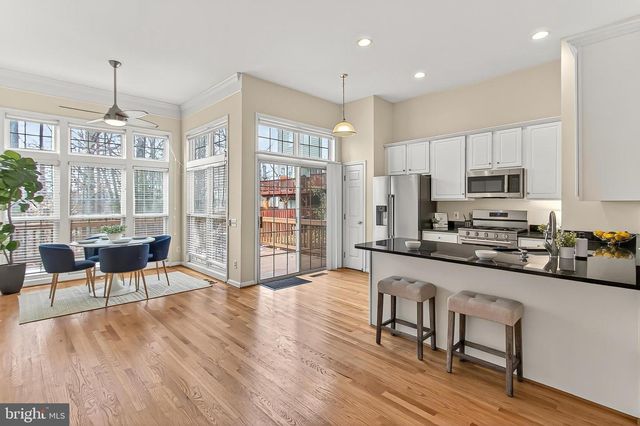 5432 SUMMER LEAF LN, Alexandria, VA 22312