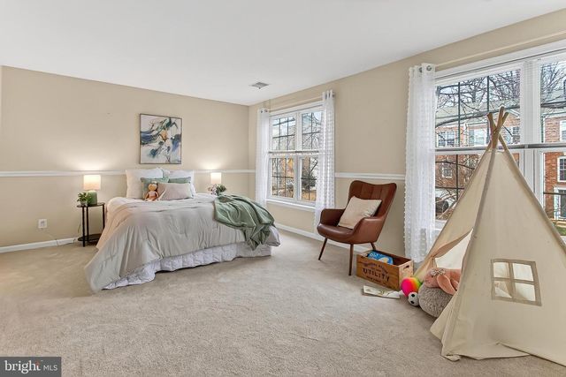 5432 SUMMER LEAF LN, Alexandria, VA 22312