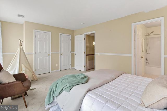 5432 SUMMER LEAF LN, Alexandria, VA 22312