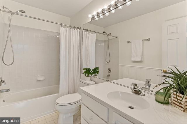 5432 SUMMER LEAF LN, Alexandria, VA 22312