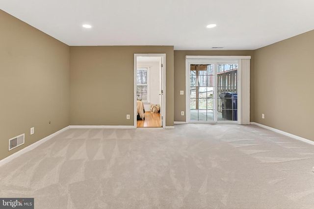 5432 SUMMER LEAF LN, Alexandria, VA 22312