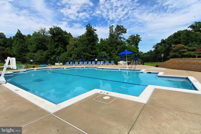 5432 SUMMER LEAF LN, Alexandria, VA 22312