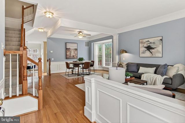 5432 SUMMER LEAF LN, Alexandria, VA 22312